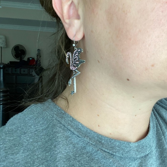 Jewelmint Flamingo Earrings - Picture 4 of 4